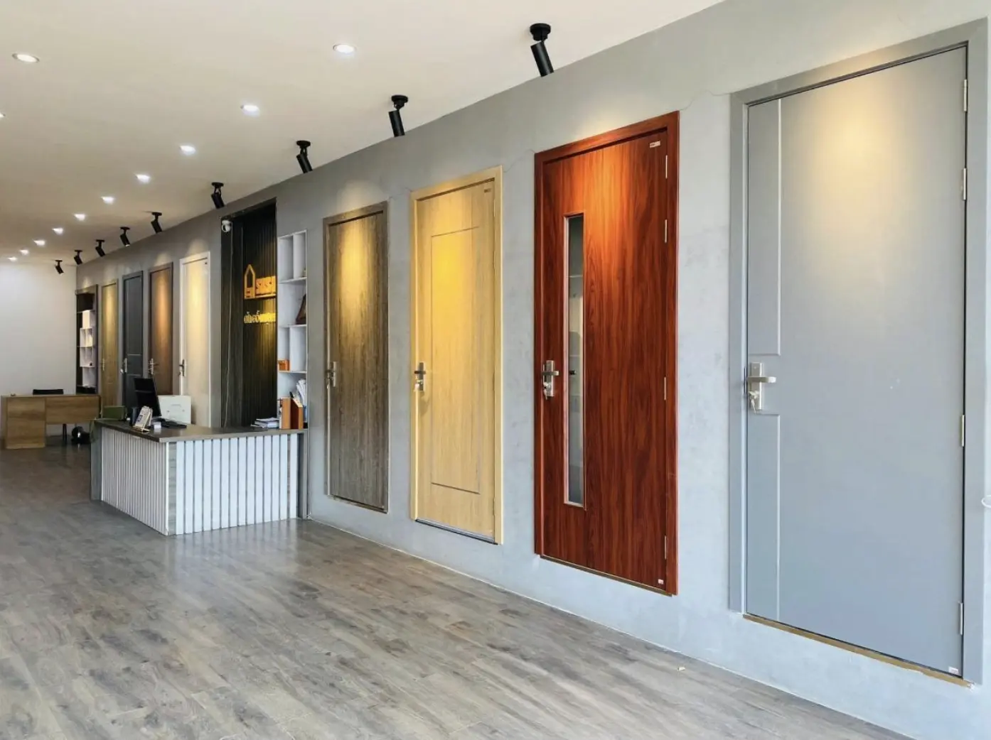 Showroom SBS DOOR tại Quảng Trị với đa dạng mẫu cửa