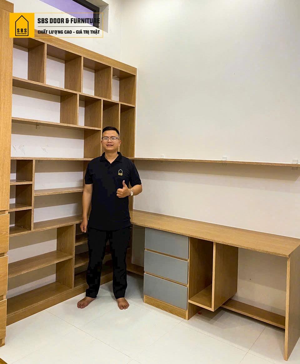thi công bàn trang điểm nhựa cao cấp SBS DOOR