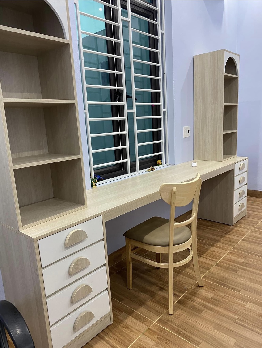 mẫu bàn học nhựa cao cấp