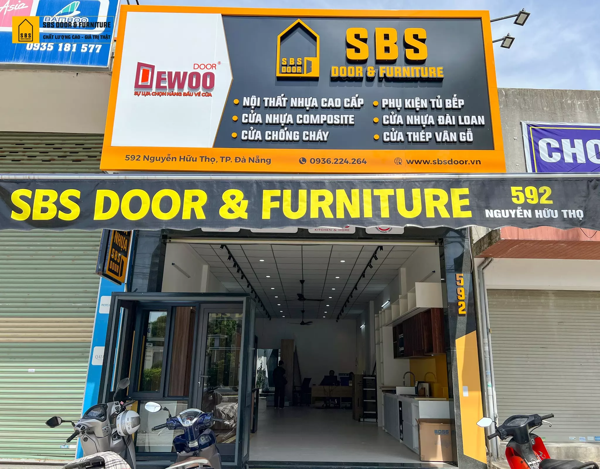 Showroom nội thất nhựa Đà Nẵng