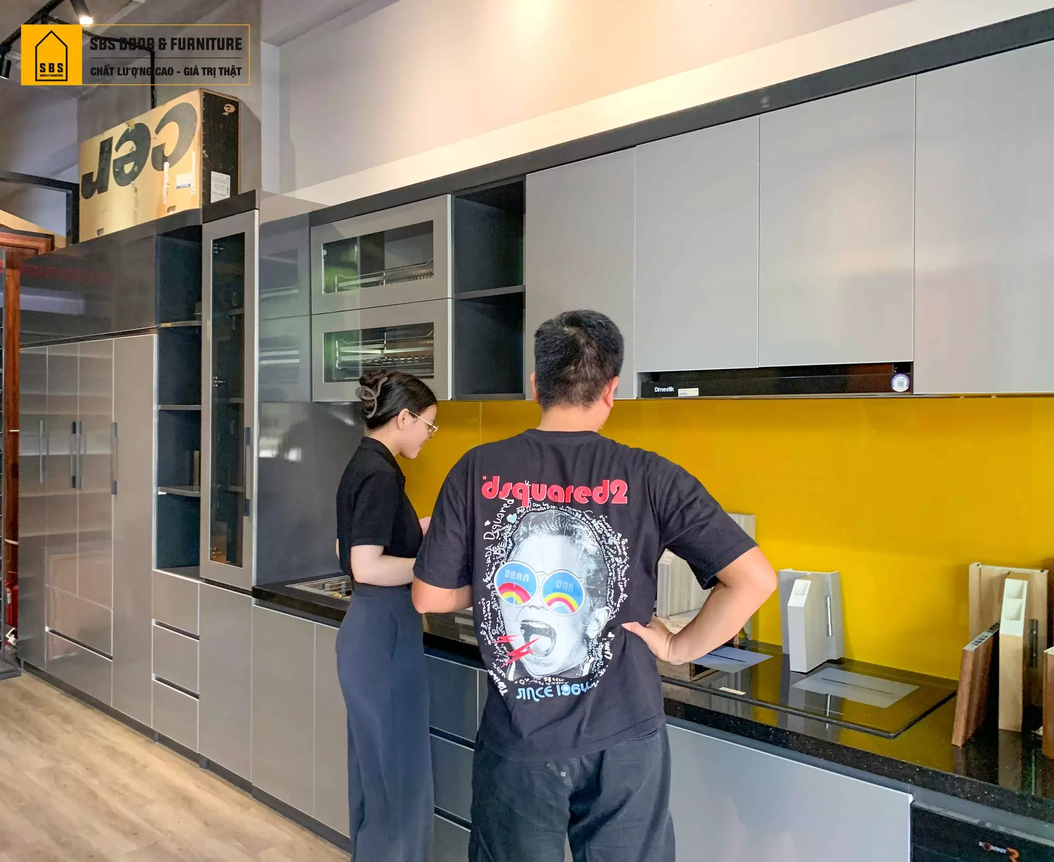 thi công tủ bếp nhựa màu trắng
