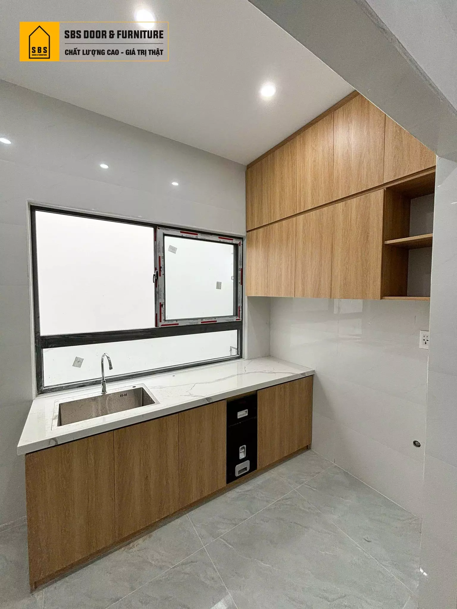 Mẫu tủ bếp nhựa cho căn hộ cho thuê