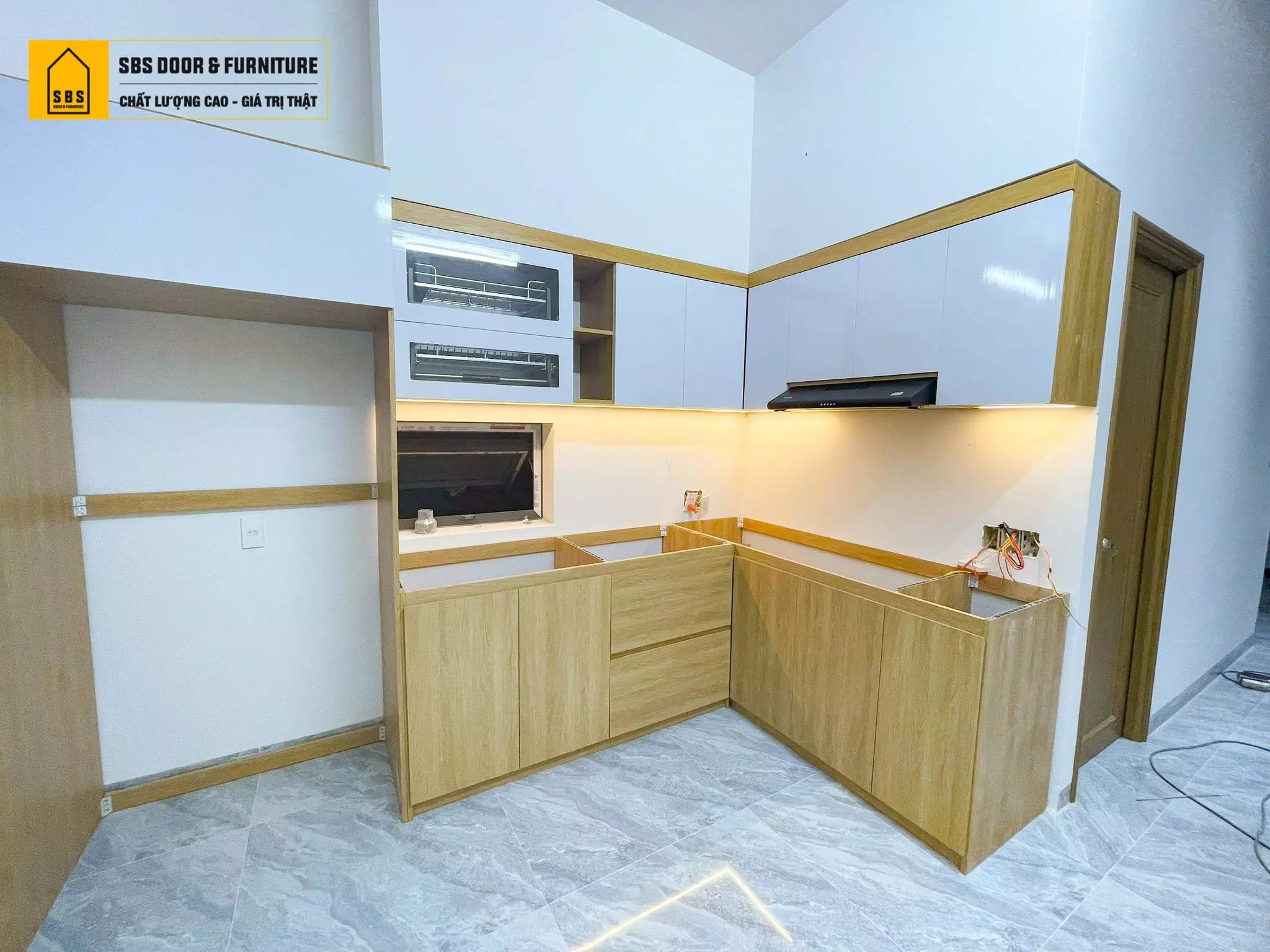 Thiết kế phối hợp giữa vân gỗ nội thất nhựa Harmony tiện lợi.