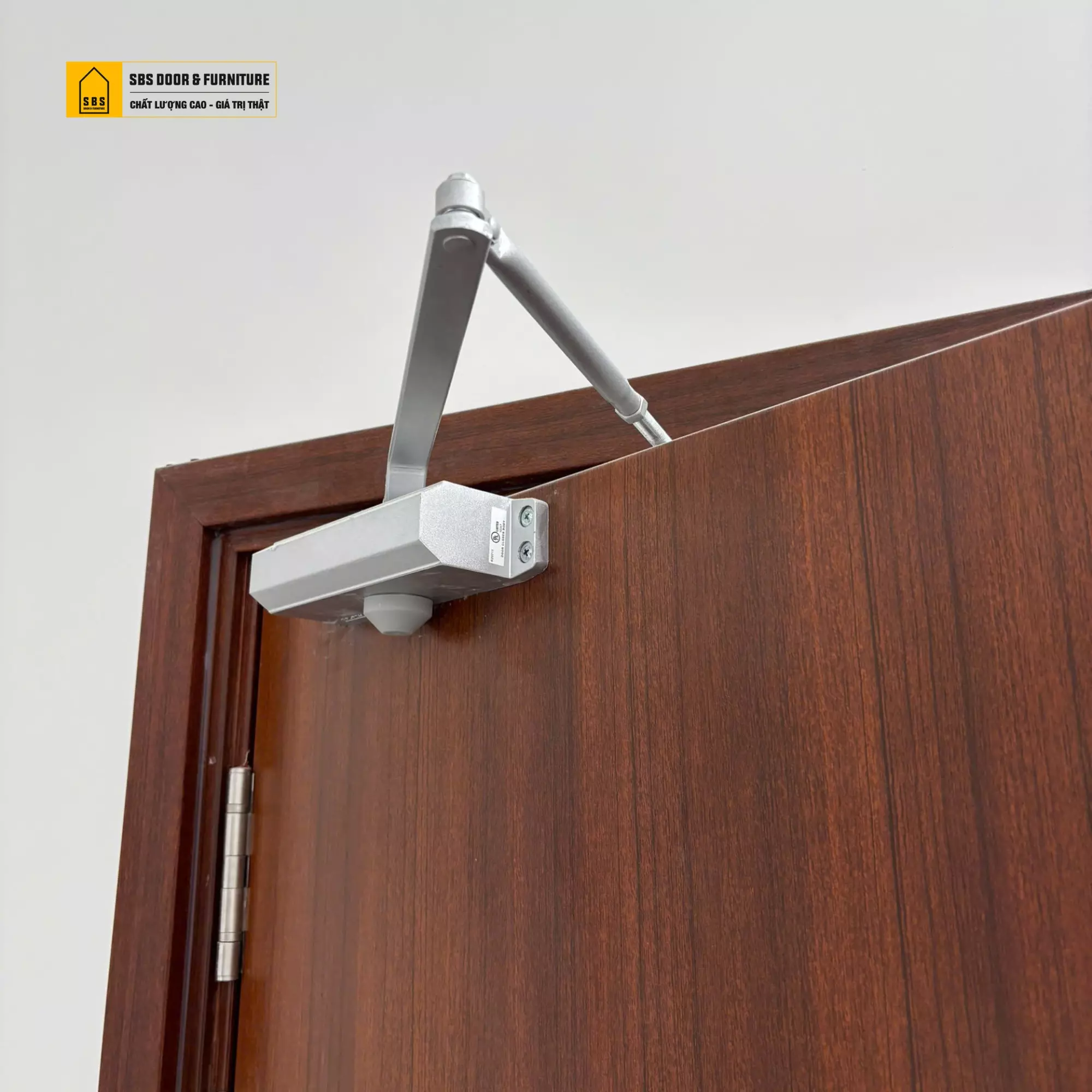 Cửa thép chống cháy và cửa gỗ chống cháy chuẩn