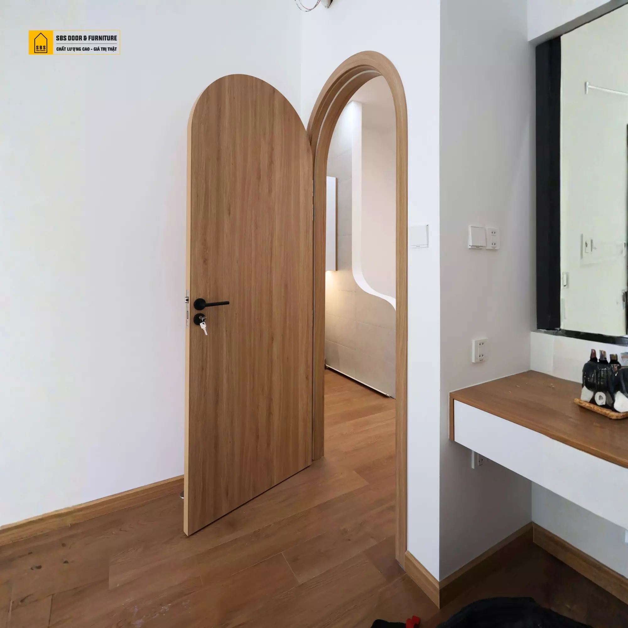 Mẫu cửa vòm composite cho cửa homestay