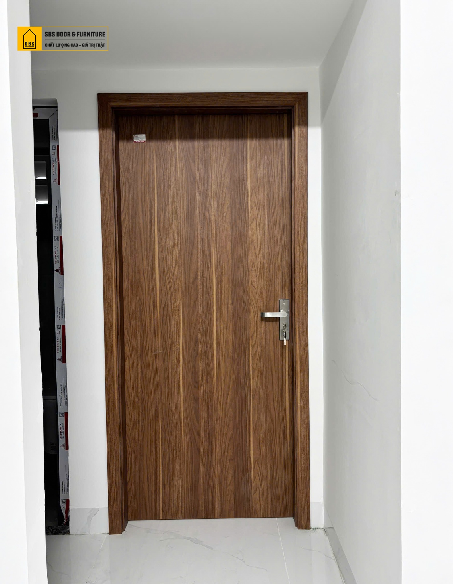 Thiết kế cửa nhựa vân gỗ hiện đại, độ bền lên đến 20 năm