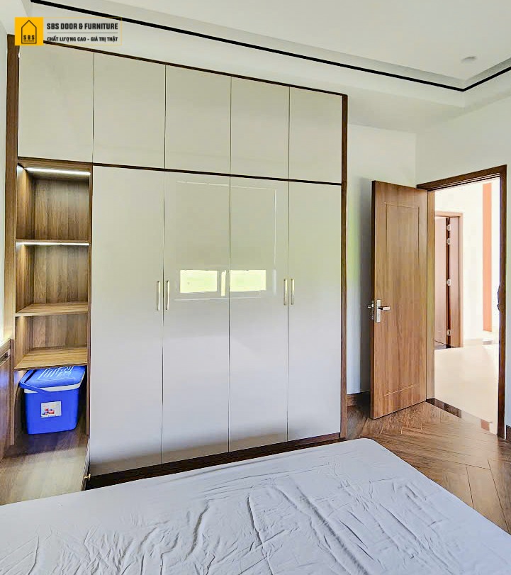 Lựa chọn kích thước tủ áo quần bằng nhựa 4 cánh phù hợp không gian phòng ngủ.