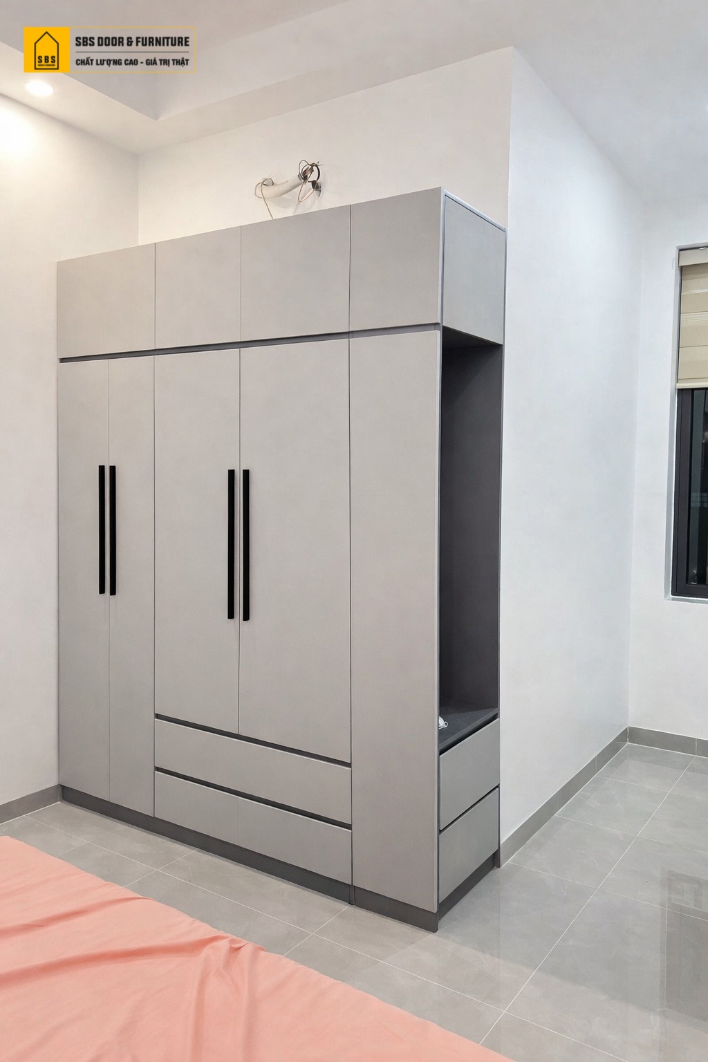  Tủ áo quần nhựa 4 cánh tích hợp ngăn kéo tiện nghi.