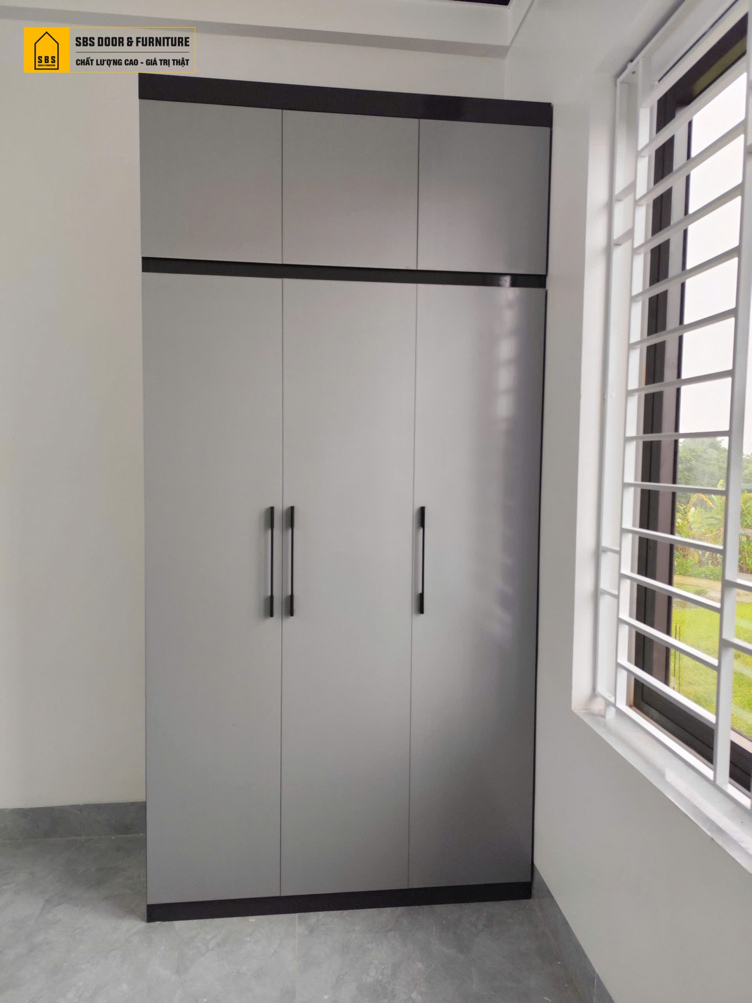 Mẫu tủ áo quần nhựa 3 cánh phù hợp phòng ngủ nhỏ và căn hộ chung cư. 